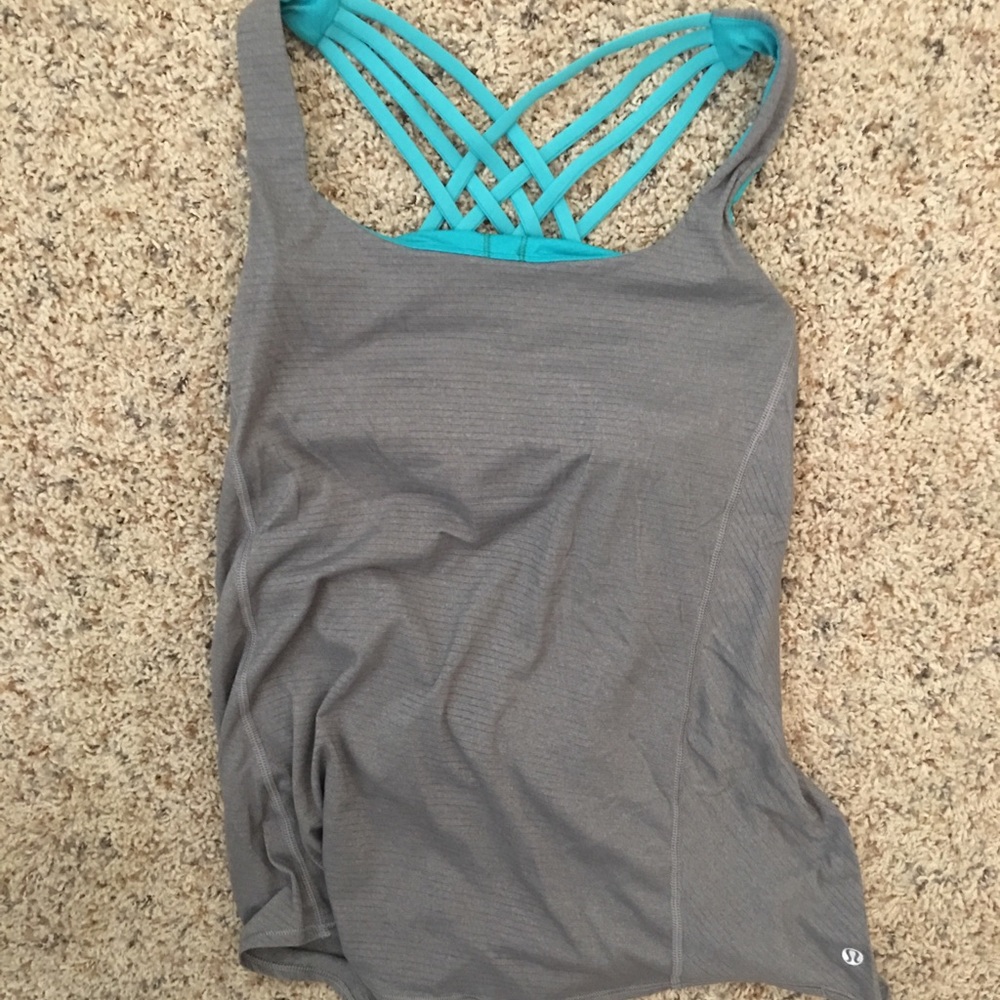 Lululemon workout top